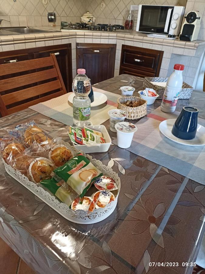 La Casetta Di Antonietta フィウミチーノ エクステリア 写真